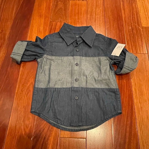 GAP 12-18 Months New With Tags Button Down Jean Shirt - Picture 1 of 3